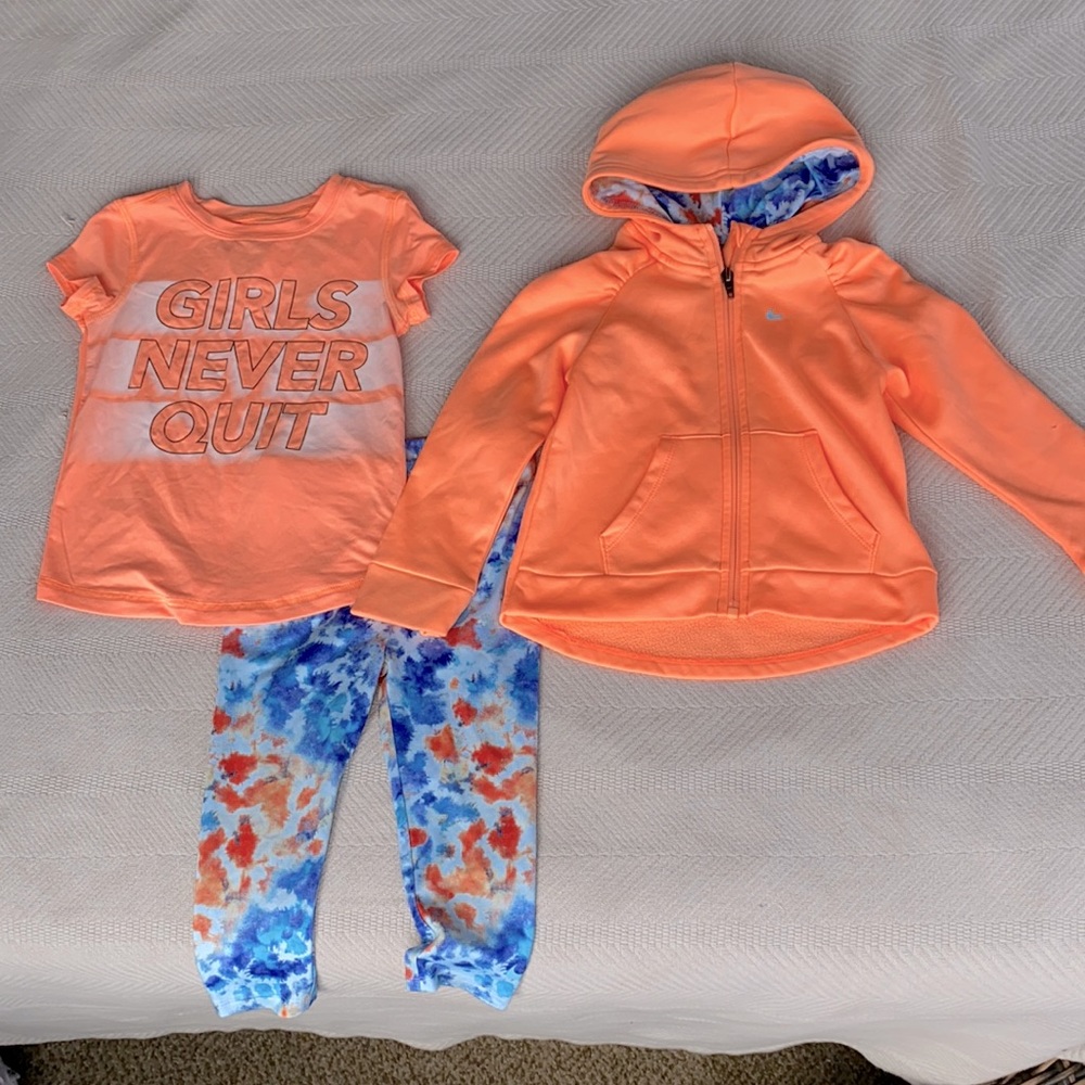 2T Girls Nike Outfit